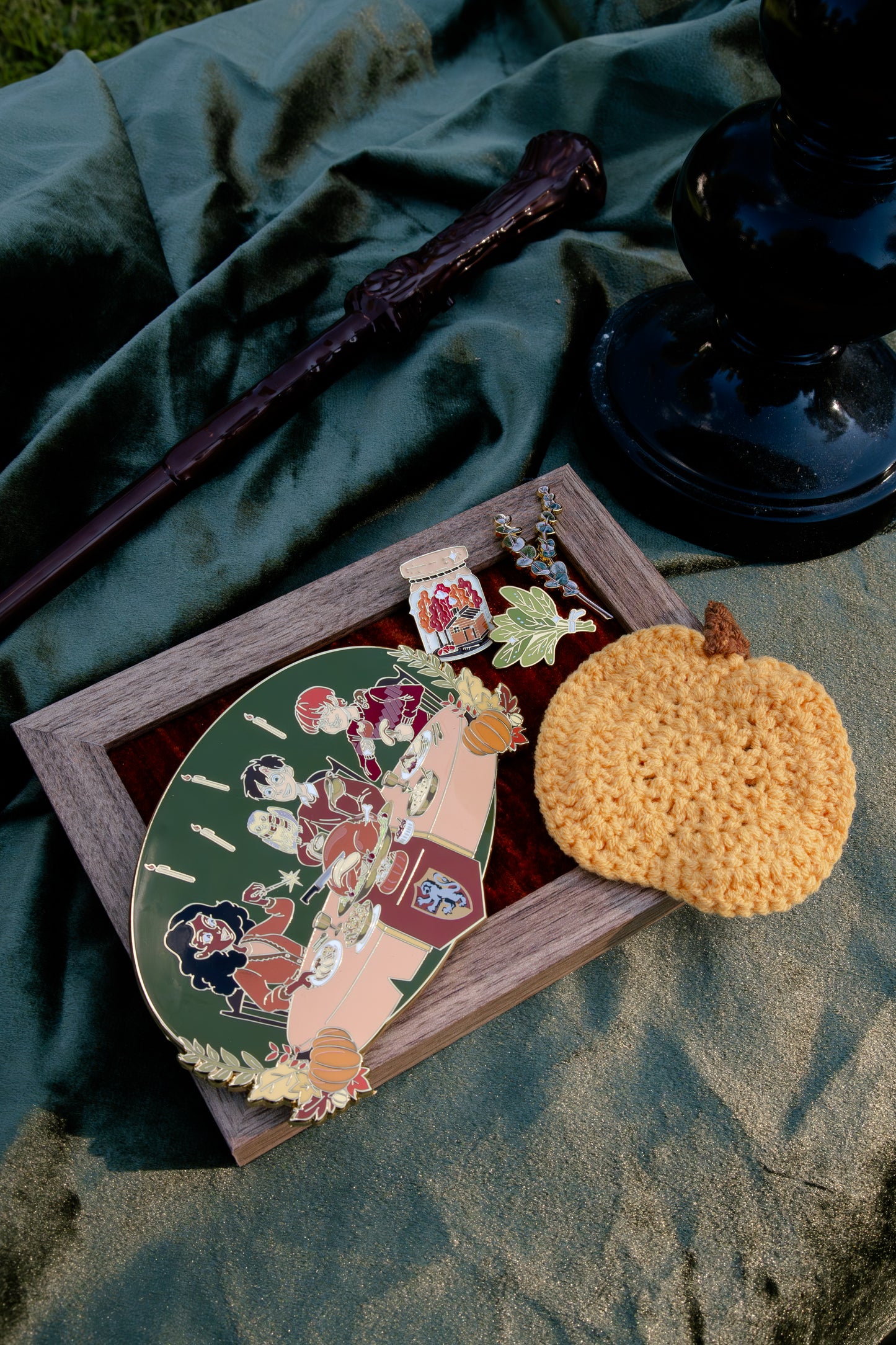 [Non-Subscription Members Pricing] Hermione and Her Trio - Fantasy Friendsgiving